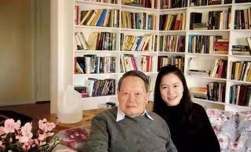 杨振宁与翁帆儿子照片,天才基因下的成长轨迹