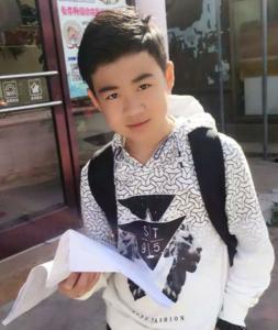 演员周佳楠,光影交织下的璀璨星途